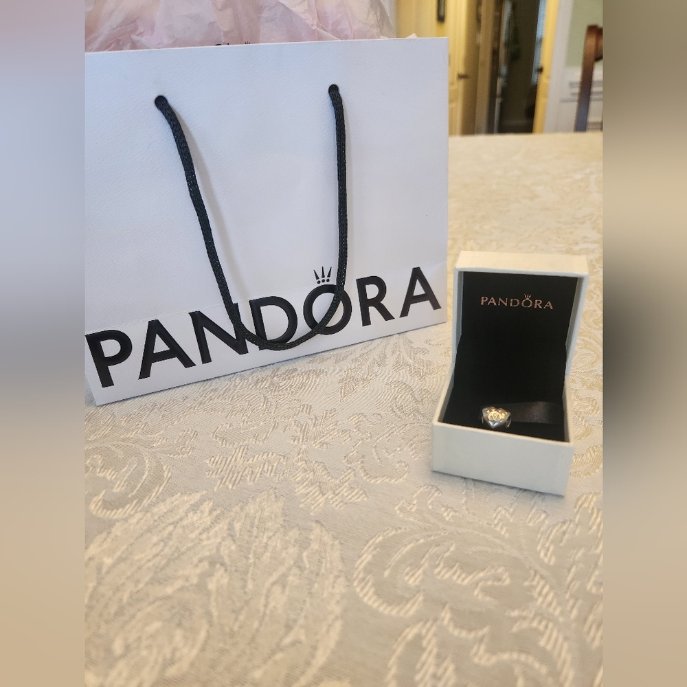 Pandora "Love my Pet" Charm